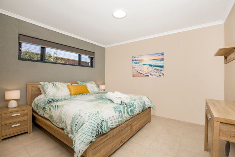 Eclipse – Absolute Beachfront with Stunning Views