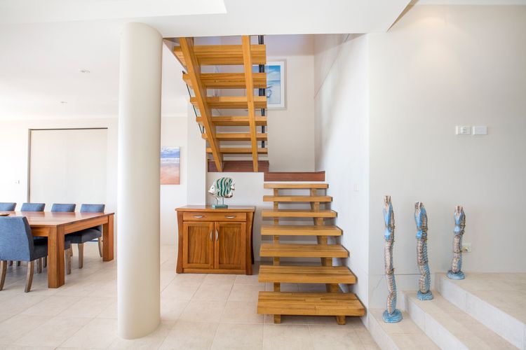 Eclipse – Absolute Beachfront with Stunning Views