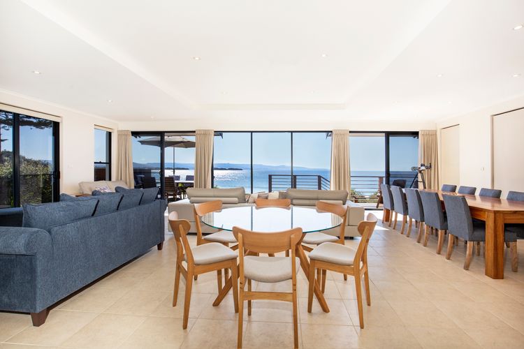 Eclipse – Absolute Beachfront with Stunning Views