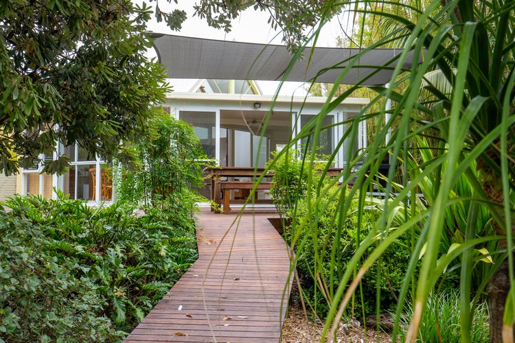 Malda’s Retreat – Pet Friendly Absolute Beachfront