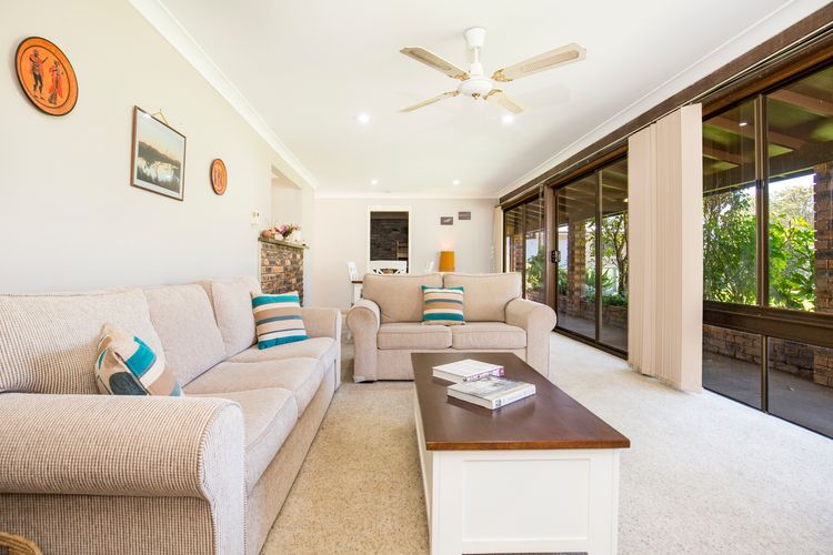 Enchante` – Pet Friendly – Absolute Waterfront – Fireplace