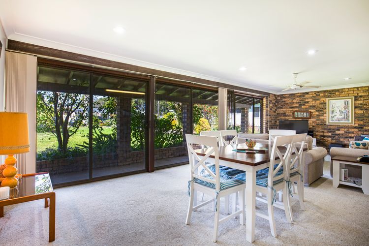 Enchante` – Pet Friendly – Absolute Waterfront – Fireplace