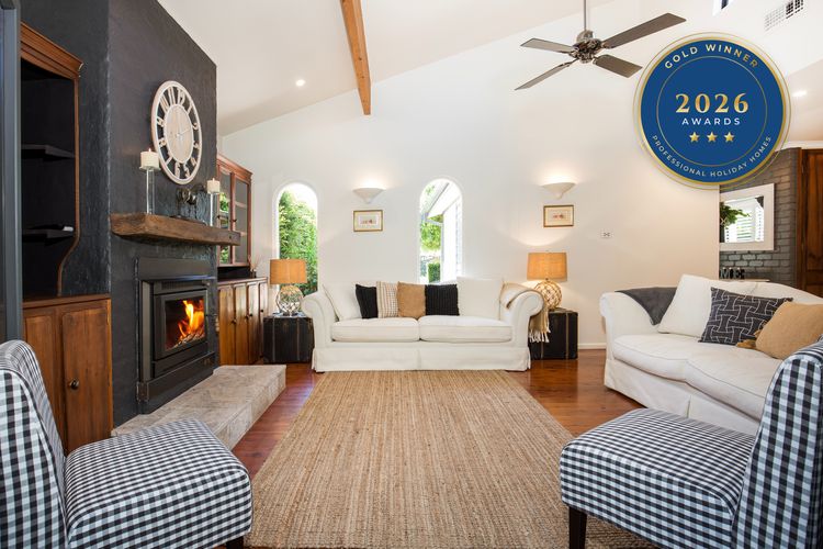 Mulberry House – Pet Friendly with Swimming Pool
