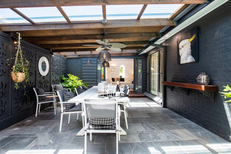 Mulberry House – Pet Friendly with Swimming Pool