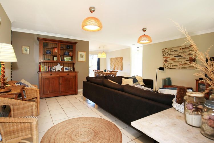 Innisfree – Pet Friendly – 2 Mins to Beach