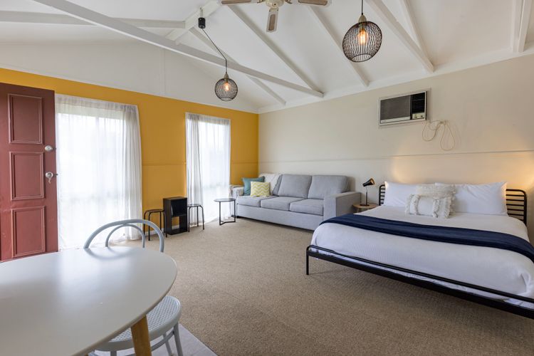 Callala Calm – Pet Friendly – 5 Mins Walk to Beach
