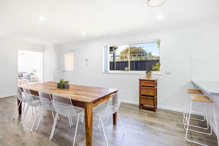 Coastal Capers – Pet Friendly – 10 Mins Walk to Beach