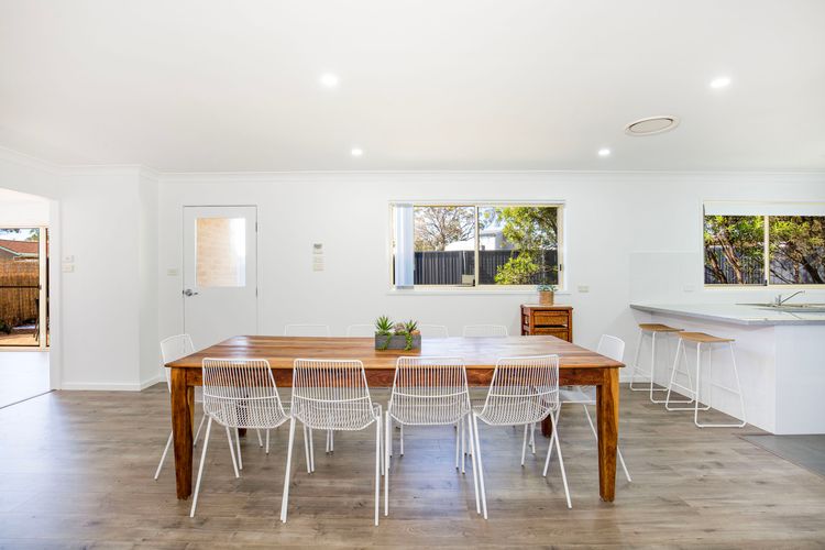 Coastal Capers – Pet Friendly – 10 Mins Walk to Beach