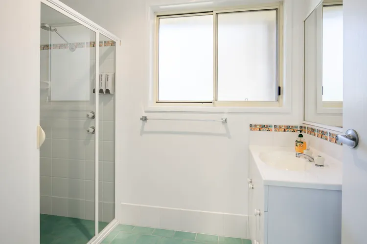 Coastal Capers – Pet Friendly – 10 Mins Walk to Beach