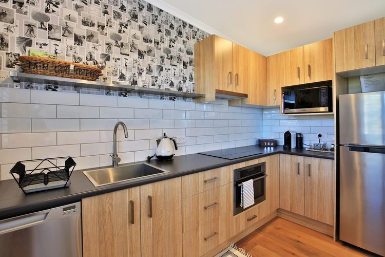 Jervis Bay Beach Shack – Pet Friendly – 1 Min Walk to Beach