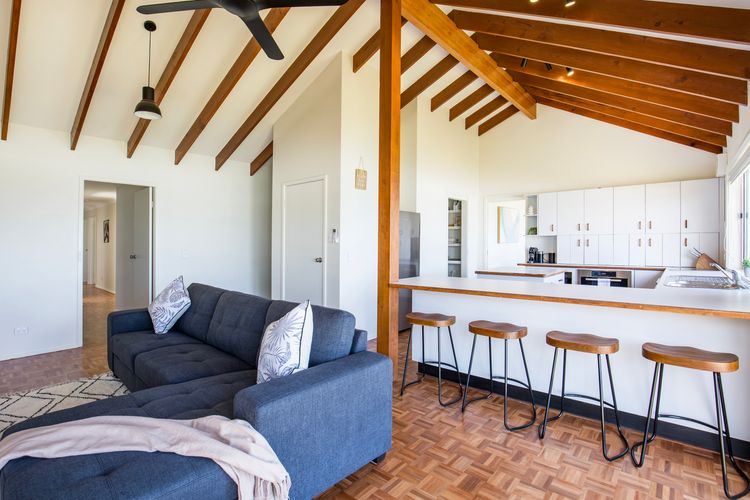 Surfside – Waterfront with Stunning Views