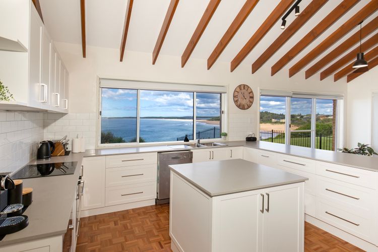 Surfside – Waterfront with Stunning Views