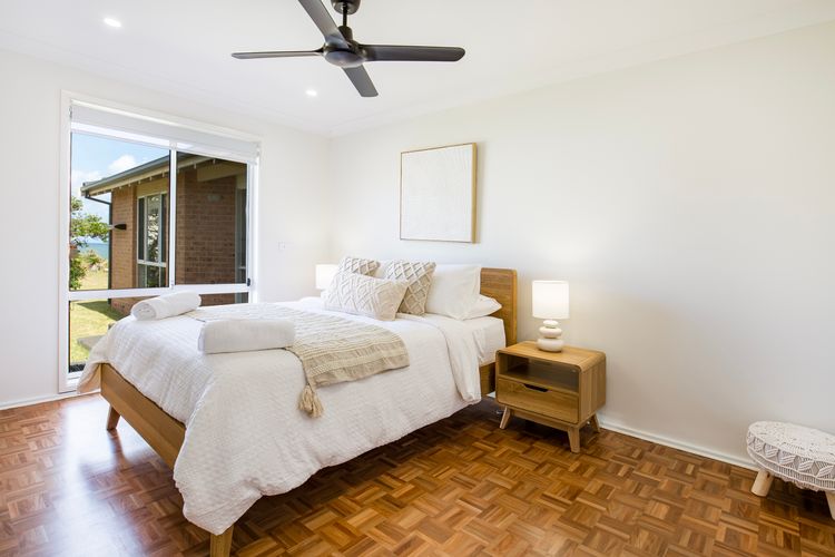Surfside – Waterfront with Stunning Views
