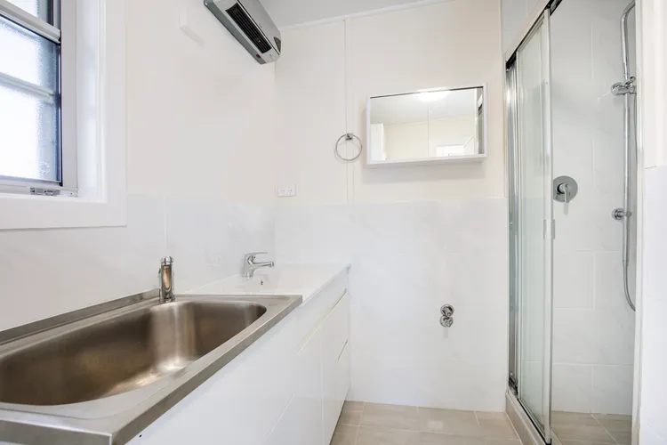 Idle Hours – Pet Friendly – 5 Mins Walk to Beach