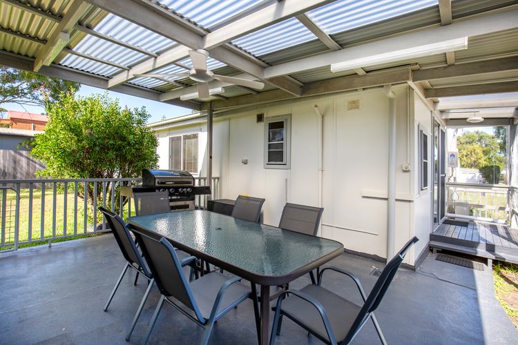 Idle Hours – Pet Friendly – 5 Mins Walk to Beach