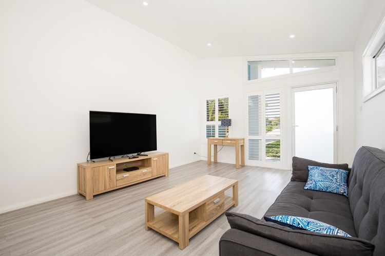 Sanctuary Blue – Pet Friendly – 5 Mins to Hyams Beach