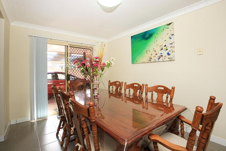 Kingfisher – Pet-Friendly – 10 Min Walk to Beach