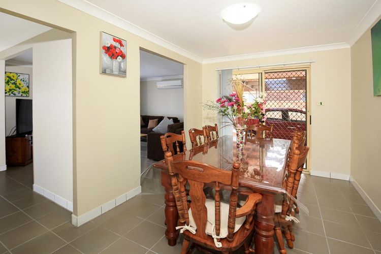 Kingfisher – Pet-Friendly – 10 Min Walk to Beach