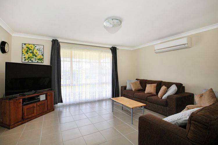 Kingfisher – Pet-Friendly – 10 Min Walk to Beach