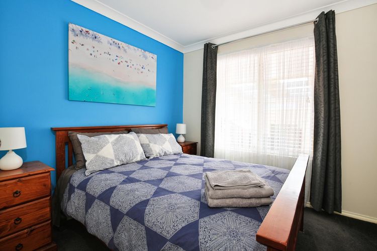 Kingfisher – Pet-Friendly – 10 Min Walk to Beach