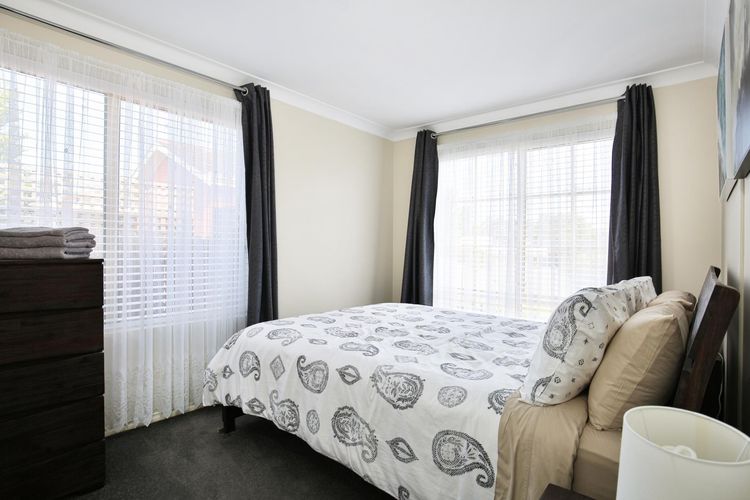 Kingfisher – Pet-Friendly – 10 Min Walk to Beach