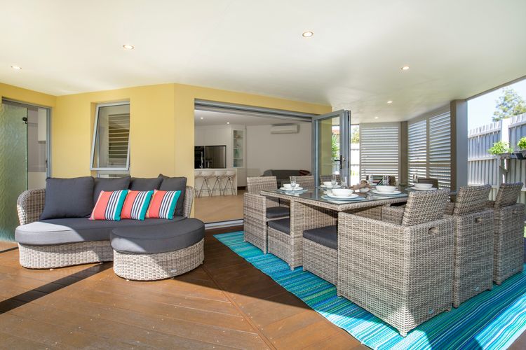 Bower’s Nest – Pet Friendly – 2 Mins Walk to Beach