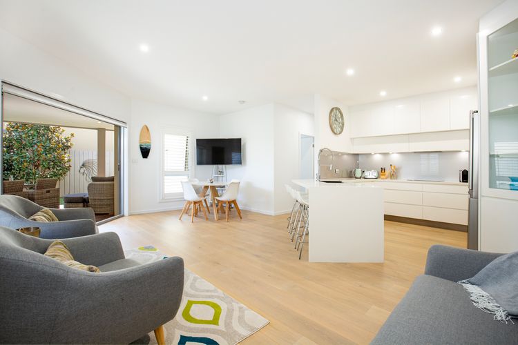 Bower’s Nest – Pet Friendly – 2 Mins Walk to Beach