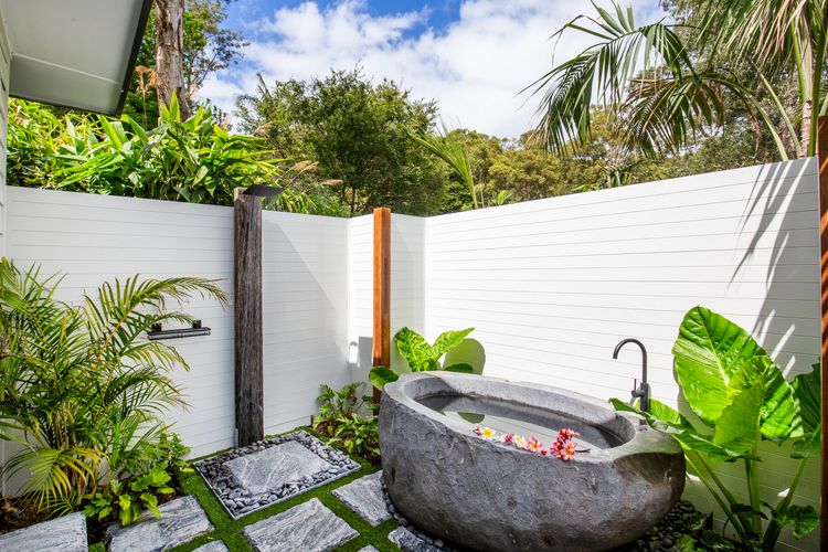 Rest – Pet Friendly with Outdoor Bath – 3 Mins Walk to Beach