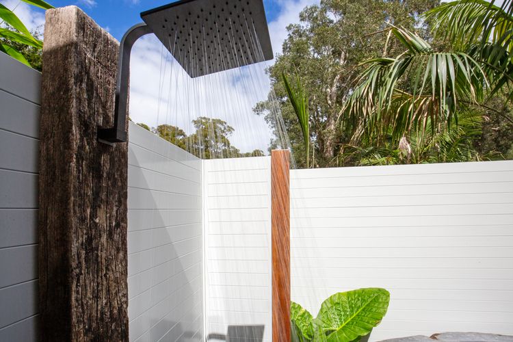 Rest – Pet Friendly with Outdoor Bath – 3 Mins Walk to Beach