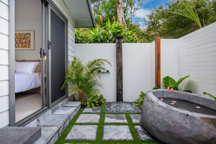 Rest – Pet Friendly with Outdoor Bath – 3 Mins Walk to Beach