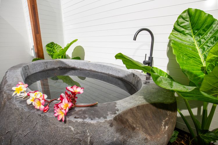 Rest – Pet Friendly with Outdoor Bath – 3 Mins Walk to Beach