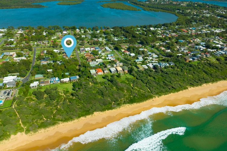 Amazing beach only a few minutes walk away, Easy access to an amazing surf beach for surfing