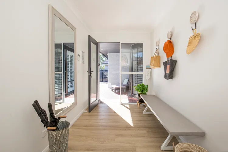 Seagrass – Pet Friendly – 10 Mins Walk to Beach