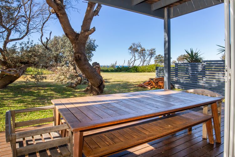 Amazing beachfront at your doorstep, Easy access to an amazing surf beach for surfing