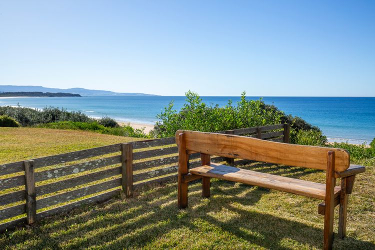 Aqua Beachfront – 2 Mins Walk to Beach