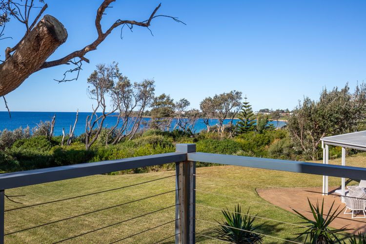 Amazing beachfront at your doorstep, Easy access to an amazing surf beach for surfing