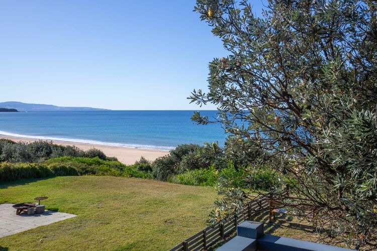 Amazing beachfront at your doorstep, Easy access to an amazing surf beach for surfing