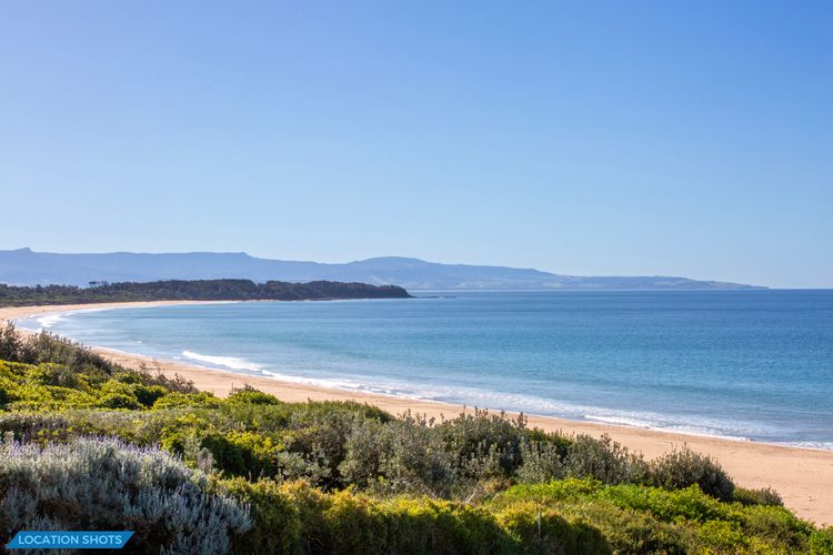 Amazing beachfront at your doorstep, Easy access to an amazing surf beach for surfing