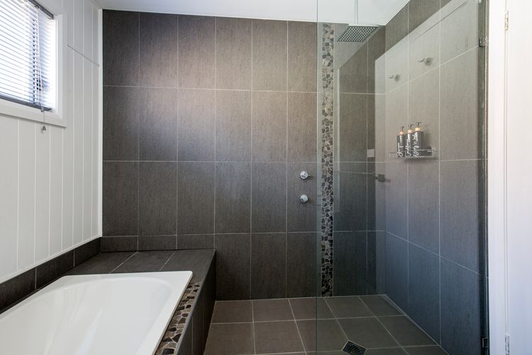 The Anchor – Pet Friendly – 5 Mins Walk to Beach – EV Charging