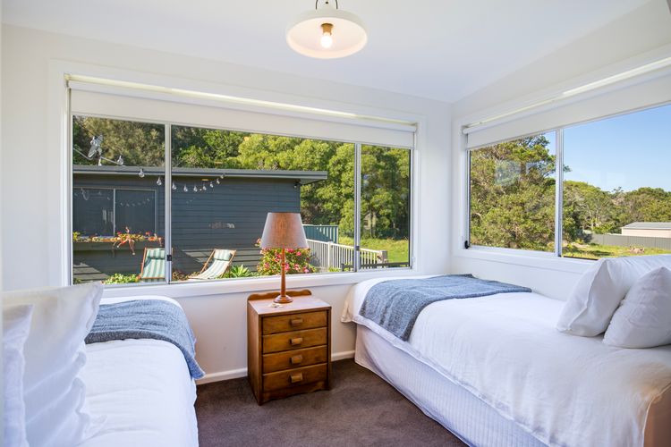 Easy access to an amazing surf beach for surfing, Amazing beach only a few minutes walk away