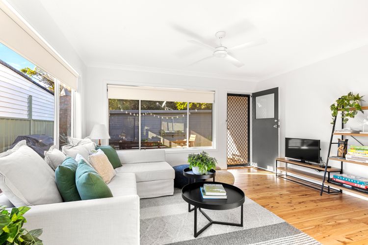 Amaroo – Pet Friendly – 2 Mins Walk to Beach – Outdoor Fireplace