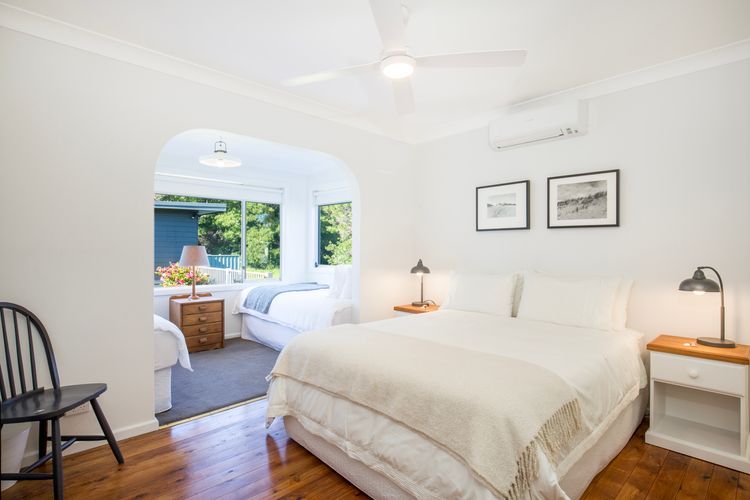 Amaroo – Pet Friendly – 2 Mins Walk to Beach – Outdoor Fireplace