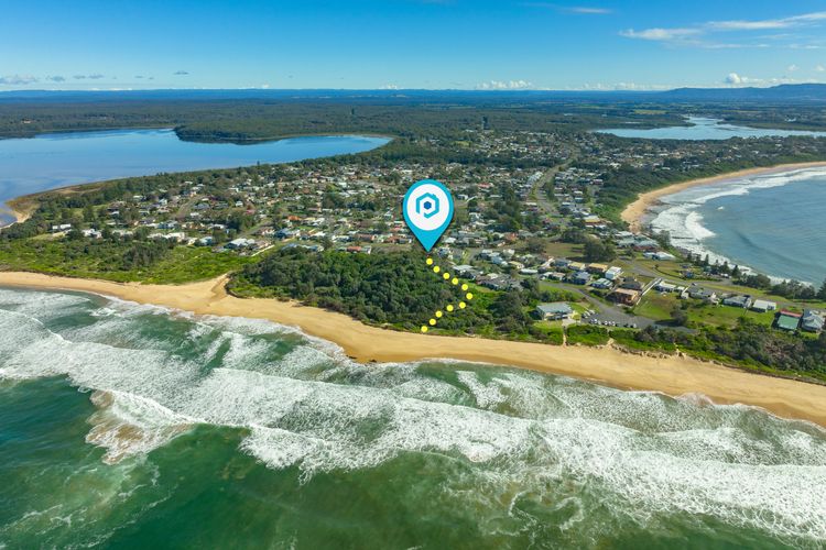 Easy access to an amazing surf beach for surfing, Amazing beach only a few minutes walk away