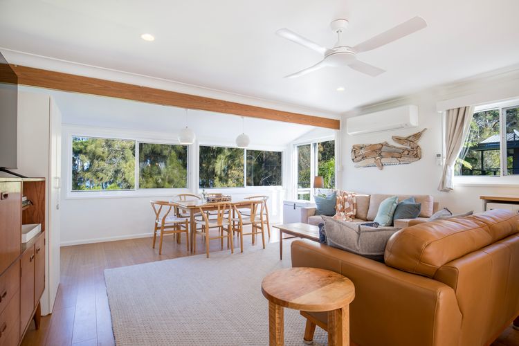 Reflections – Pet Friendly Waterfront