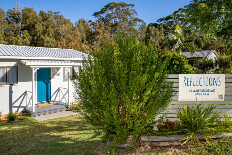 Reflections – Pet Friendly Waterfront