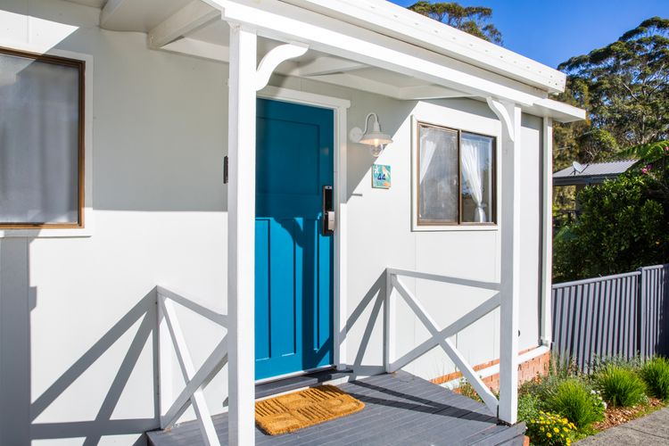 Reflections – Pet Friendly Waterfront