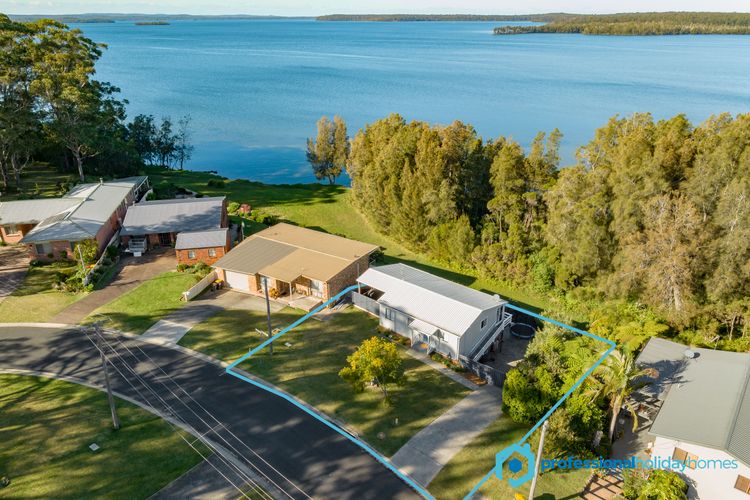 Reflections – Pet Friendly Waterfront