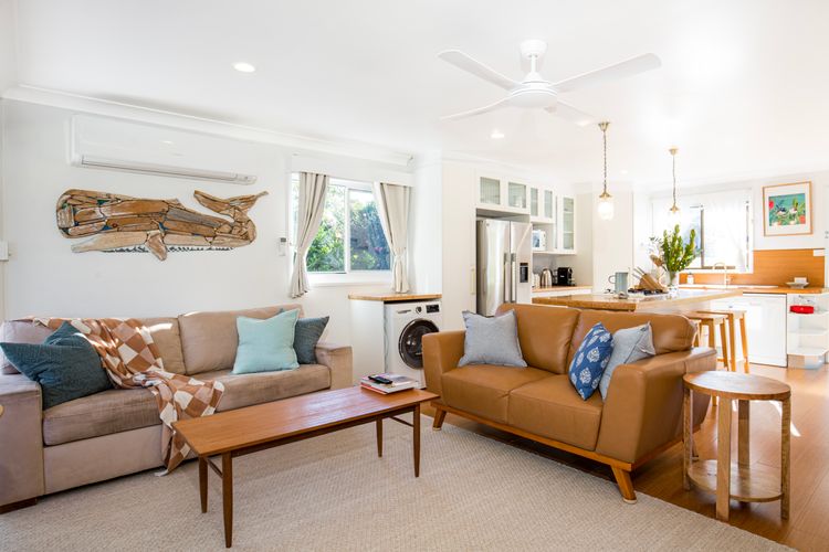 Reflections – Pet Friendly Waterfront