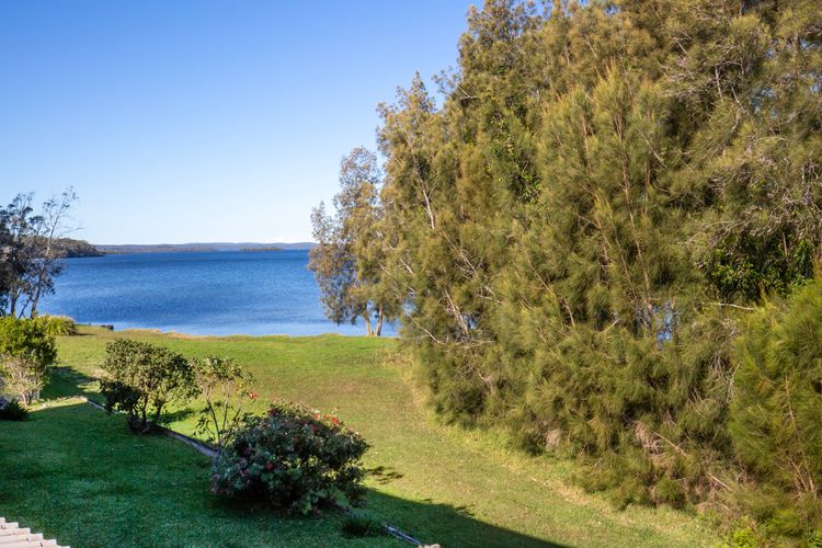 Reflections – Pet Friendly Waterfront