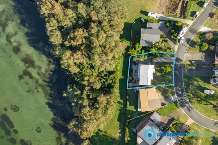 Reflections – Pet Friendly Waterfront